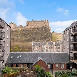 One Bedroom Websters Land Flat - Grassmarket Edinburgh